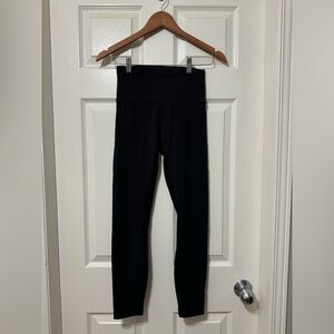 Lululemon wunder train high rise tight size 6 euc